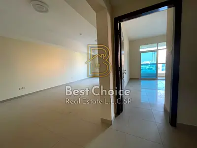 • 2 balconies • Apartment currently undergoing maintenance • Handover fully finished upon completion of maintenance
