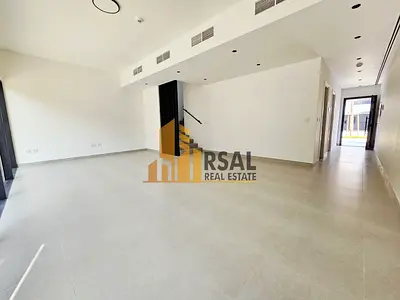 All 3 Bedrooms With Attached Bathrooms●Built-in Garden