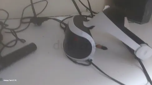 Sony PlayStation VR headset with cables - used untested no return full set 275 aed no delivery