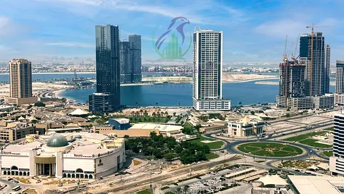 شقة غرفتين وصالة للإيجار السنوي في التعاون الشارقة مع بلكونة وحمامين وصيانة مجانية