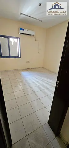 🏠 شقة غرفتين وصالة في أبو شغارة 📍 شارع التعاونية، قريب من حديقة أبو شغارة 🛏️ غرفتين + صالة 🛁 2 حمام 💰 الإيجار: 35,000 درهم سنويًا 📅 4–5 دفعات