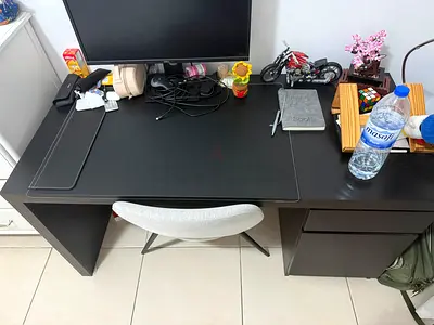 Selling: Sturdy & spacious Study Desk