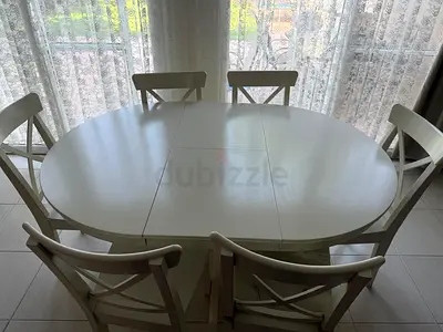 Dining Table for 6 perfect condition only 600
