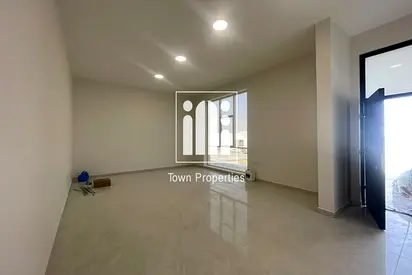 First Resident | Prime Location | 4MBR + Maid Villa | Big Patio & Parking |
