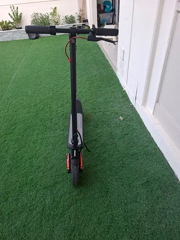 CRONY M365 E-Scooter - UNDER WARRANTY!