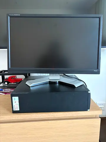 Desktop PC with Monitor and Tower - Perfect Company P.C.