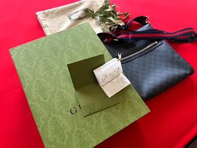 Gucci GG Crossbody Messenger bag