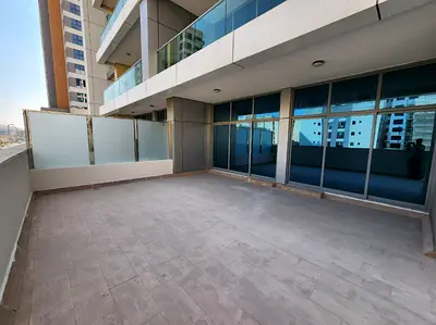 W/ Big Terrace - Premium Layout - Free Parking
