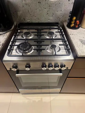 Beke Full Gas Cooker 4 burner same like new 60cm excellent condition