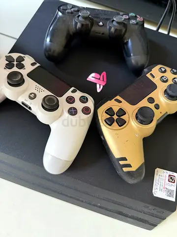 PlayStation 4 Slim with 3 Controllers - Works Fine