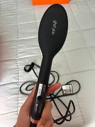 GHD glide hot brush