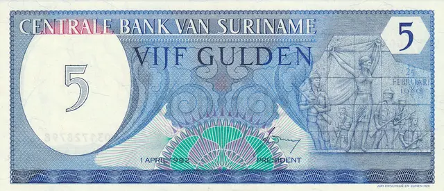 SURINAME 5 GULDEN BANKNOTE 1982