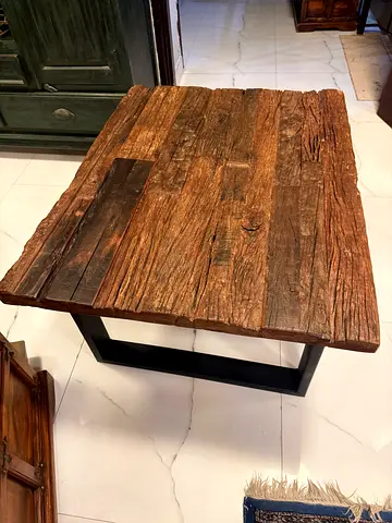 Marina coffee table