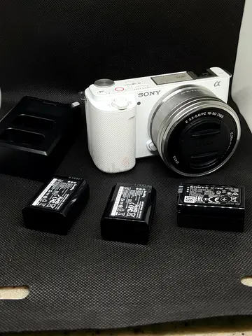 Sony ZVE10 white Edition
