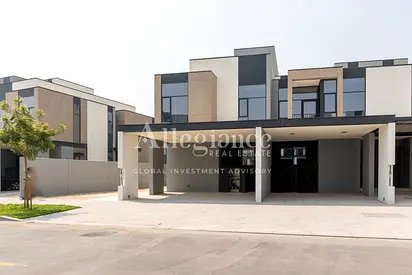 Luxury Listing | Premium Corner Villa |Facing Park