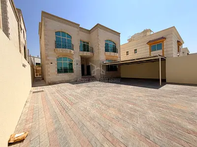 Stand Alone Master 7 Bedroom Villa Private Front Yard-Inside & Outside Big Kitchen