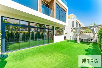 Corner Unit | Single Row | Investor Ready
