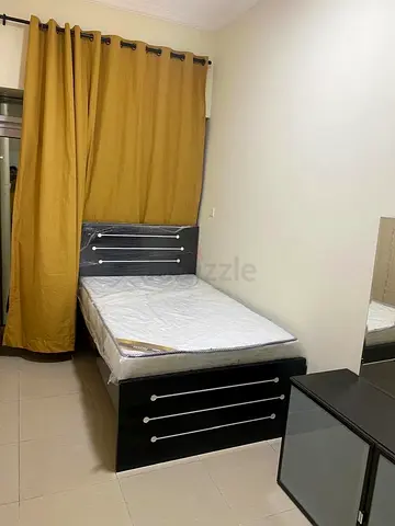 Spacious Standard room with Attached Balcony - Close to DMCC Metro Station