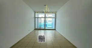 Spacious 3-Bedroom Apartment with Living Area – High Floor – City & Garden Views