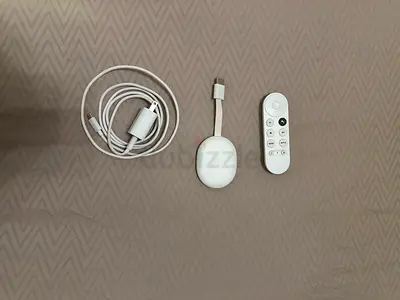 Google Chromecast with Google TV 4K (USB-C) + Remote - Used like new