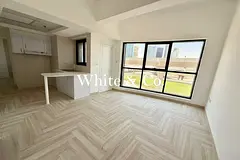 Upgraded | Unfurnished | Low Floor | Study