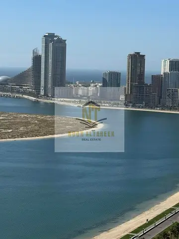 شقة عائلية مع غرفة خادمة ماستر ومسبح وجيم مجاني وتكييف مجاني