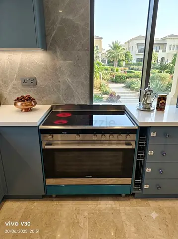 Siemens iQ700 90cm Electric Ceramic Cooker with Dual-Fan Oven – Like New | Free Delivery