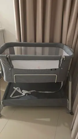 Giggles bedside bassinet