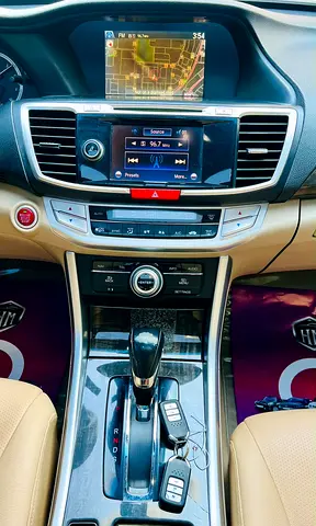 2015 Honda ACCORD 缩略图 18