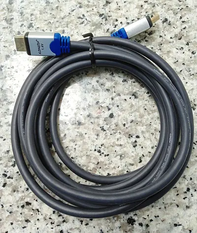 High-speed HDMI cable - 3m, gold-plated connectors, good condition