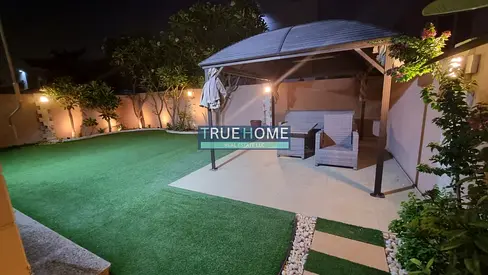 Freehold | Corner End | Prime Location
