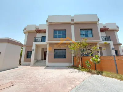Gated Community !! 5 Bedroom Villa !! Share Swimming Pool and Gym !! Kids Play Area !! MBZ City