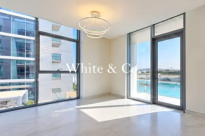 1 Bedroom | Corner Unit | Available Now