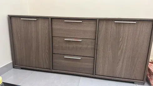 Wooden Sideboard / Buffet Cabinet with 3 Drawers and 2 Doors