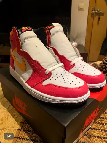 Air Jordan 1 High OG Light Fusion Red