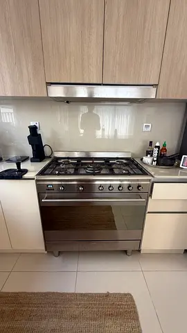 SMEG 90cm 5-Burner Dual Fuel Cooker, Gas Hob + Electric Oven, 12 Months Old