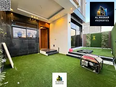 Don't miss this opportunity: excellent finishing, facing a large garden, and a reasonable, negotiabl