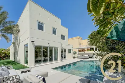 Beautifully designed 4 bed home with private pool