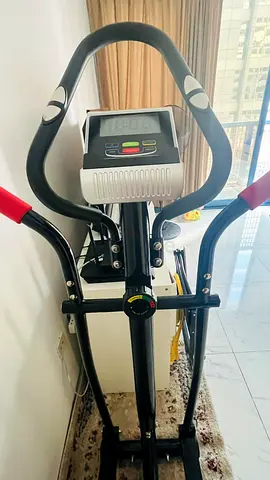 Used elliptical trainer / cross trainer - compact home model