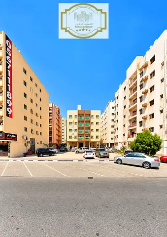 أرض تجارية وسكنية | أرضي + 4 طوابق | 6,458 قدم مربع | تملك حر