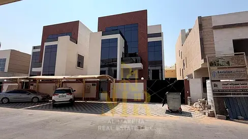 1. **رفاهية السكن وفخامة المساحة | فيلا أحلامك في التلة - عجمان بسعر استثنائي!**   **فرصة عقارية لا تُعوّض | امتلك فيلا فاخرة (أول ساكن) بتشطيب شخصي