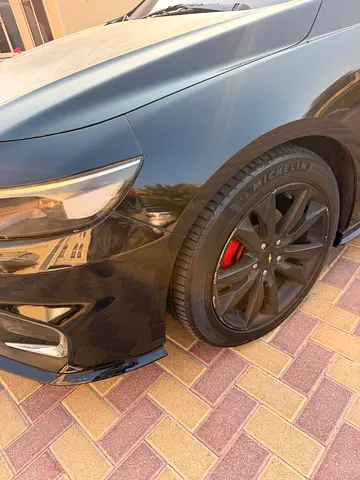 2018 Chevrolet MALIBU photo 3