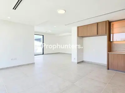 SINGLE ROW | CORNER | MORTGAGE ELIGIBLE