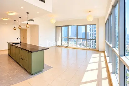 Upgraded | Fountain View | Spacious Unit