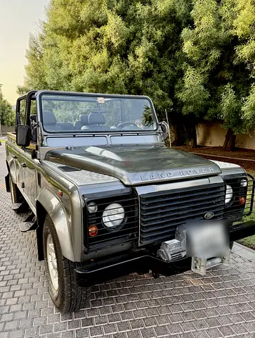 2012 Land Rover Defender 110 Heritage Edition GCC Specs
