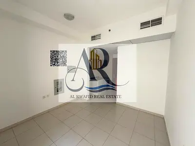 استديو راق ببلكونة ومطبخ منفصل وجيم ومسبح وباركينج