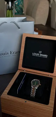 Louis Erard gold-tone wristwatch with green dial and dimonds in original wooden box