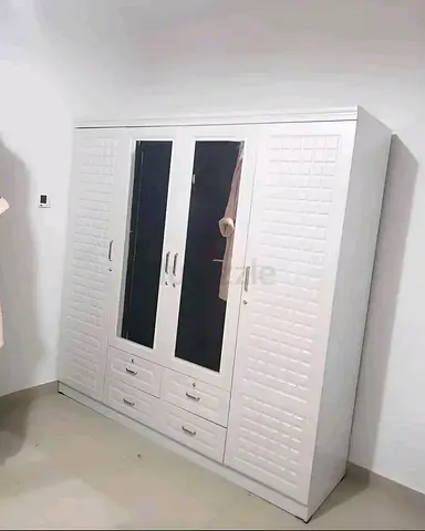 4door wardrobe brand new available