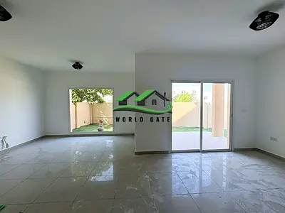 Spacious 4BR Villa Single Row Vacant Now