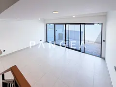 Prime Location | Back to Back | Near Lagoon